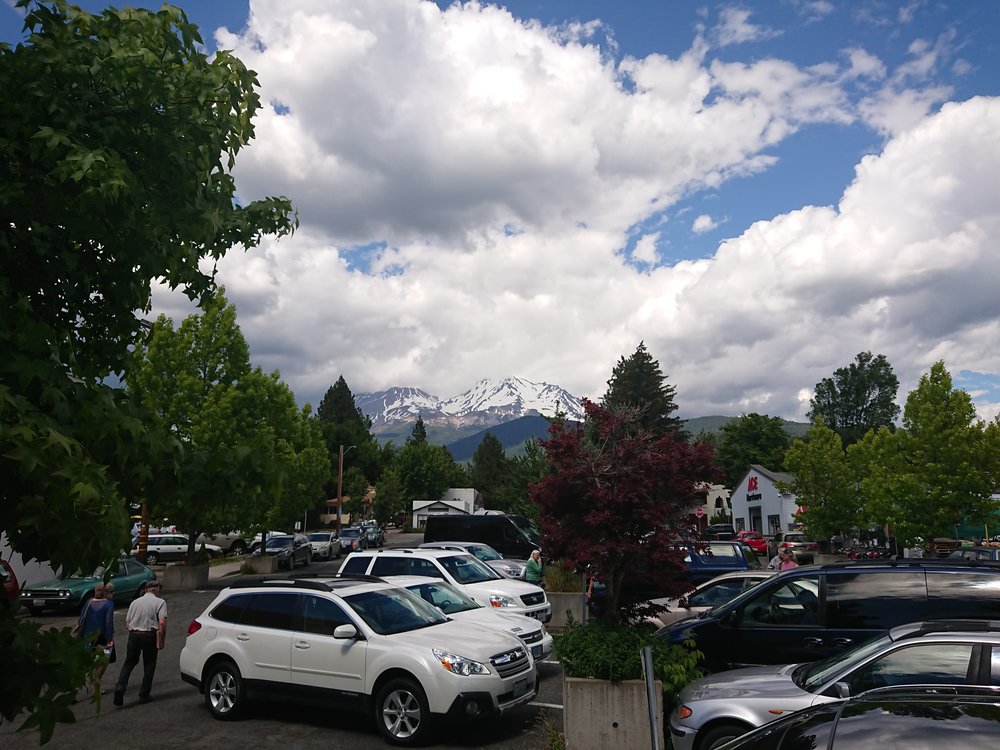 It was easy to get good views of Mount Shasta from Mt Shasta city