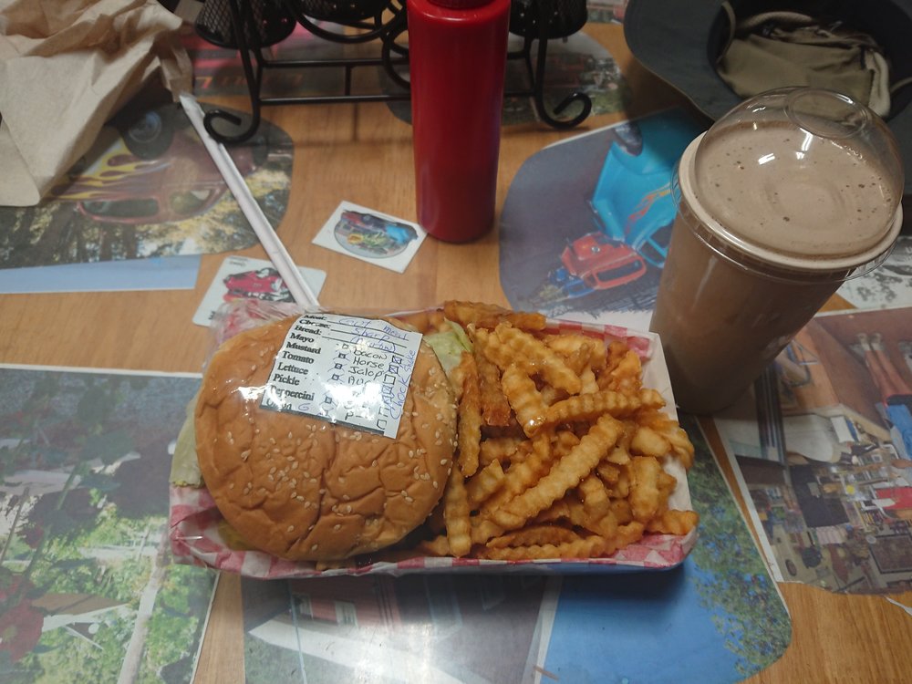  My lunch was a massive 1lb Gutbuster Burger with fries, it was delicious 